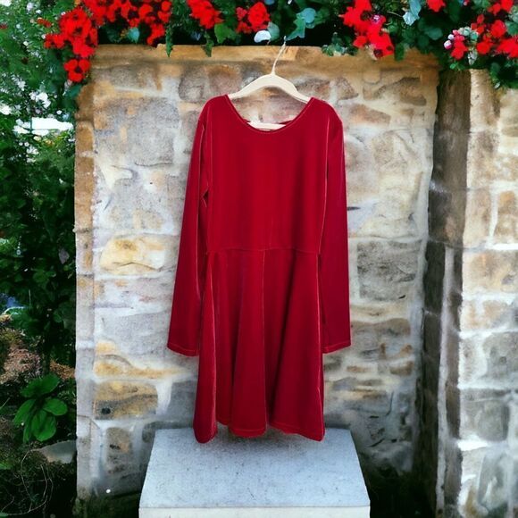 NWT Children’s Place Red Velour Holiday Dress (10/12) - Picture 1 of 4